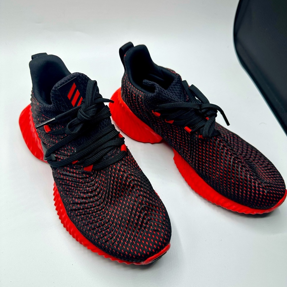 Adidas Alphabounce Instinct Running Shoes size 6 RED & BLACK